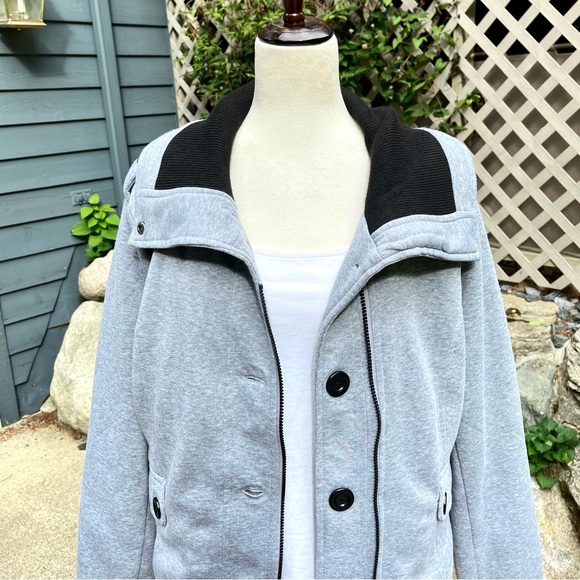 Yoki Knit Zippered Cuff Lightweight Collared Jacket - Picture 3 of 16